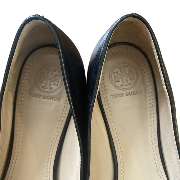 Tory Burch Black Leather Almond Toe Flats Size 7 Gold Logo Detail Grosgrain Bow - Picture 3 of 7